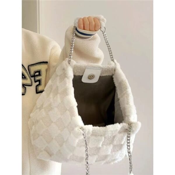 White Plush One Shoulder Bag Casual Tote Bag - Image 3