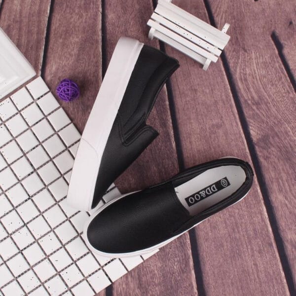 One-legged Women's Leather Loafers - Image 4