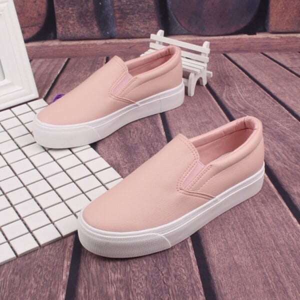One-legged Women's Leather Loafers - Image 3